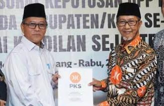 pilkada-muba-pks-beri-dukungan-ke-sekda-apriyadi