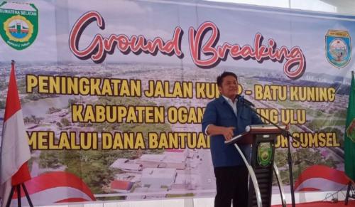 gubernur-sumsel-groundbreaking-perbaikan-jalan-batu-kuningkurup-oku
