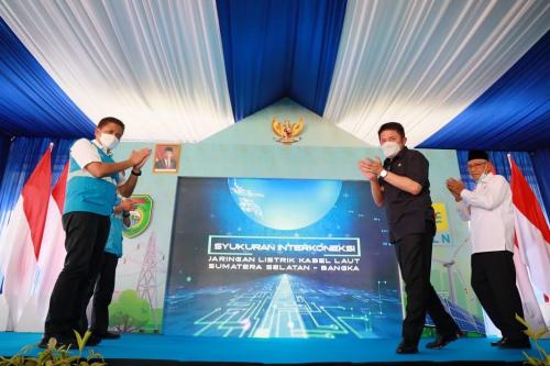 herman-deru-resmikan-interkoneksi-jaringan-listrik-kabel-laut-sumaterabangka-