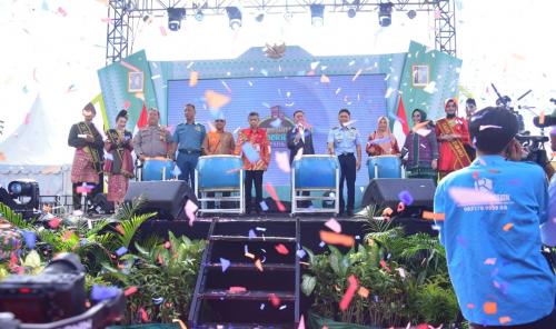 pesona-umkm-dan-kuliner-halal-nusantara-di-bkb-