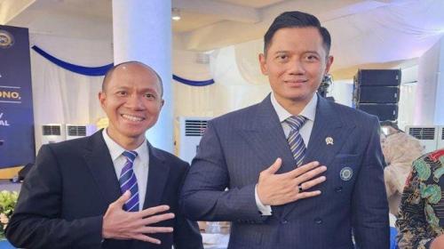cawako-palembang-yudha-pratomo-mahyuddin-hadiri-sidang-doktor-agus-harimurti-yudhoyono