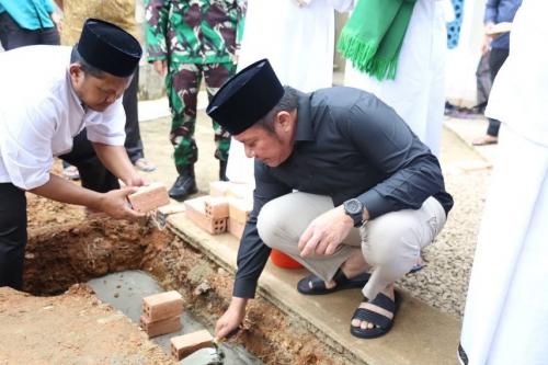 herman-deru-harapkan-masjid-al-hijrah-jadi-sarana-syiar-islam-di-komplek-center-park