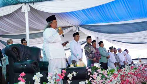 kiyai-rohman-hadiri-haul-dan-tasyakuran-keluarga-sugeng-budiarto