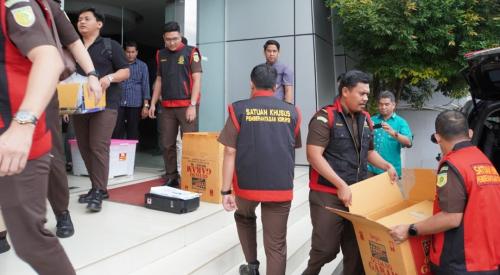 kredit-macet-pt-bss-dan-sal-disebut-rugikan-negara-rp-13-triliun-kejati-sumsel-geledah-4-lokasi