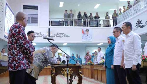 pj-walikota-diamanahi-sebagai-ayah-genre