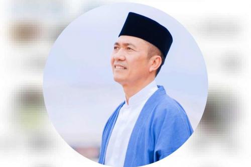 h-ratu-dewa-minta-opd-lurah-hingga-warga-pasang-bendahara-merah-putih