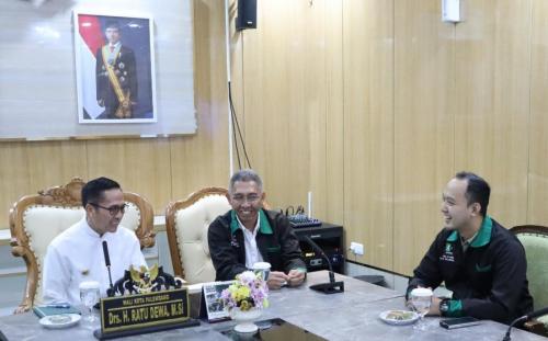 ratu-dewa-sambut-kolaborasi-positif-majelis-daerah-kahmi-kota-palembang