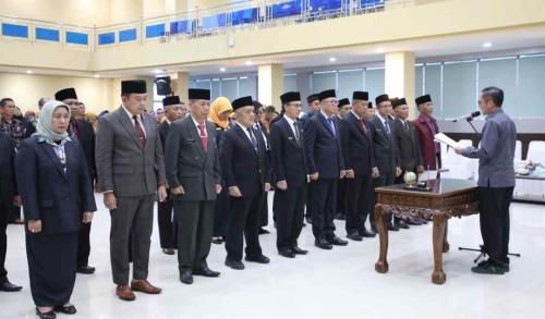ratu-dewa-lantik-pengurus-dewan-pendidikan-kota-palembang