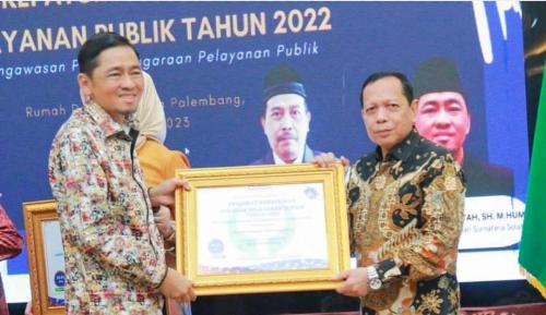 Disdik Palembang Raih Penghargaan dari Ombudsman RI