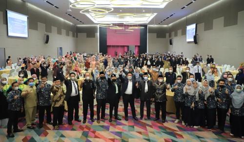gubernur-herman-deru-hadiri-pelepasan-siswasiswi-sma-muhammadiyah-6-palembang