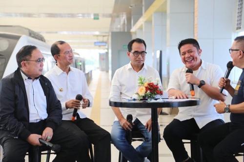 pengguna-lrtÂ palembang-kian-dimudahkan-kini-terkoneksi-brt-dan-opletÂ 