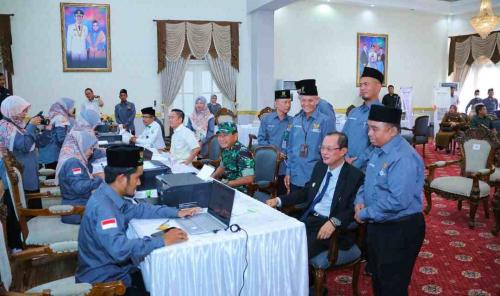 walikota-harnojoyo-serahkan-zakat-melalui-baznas