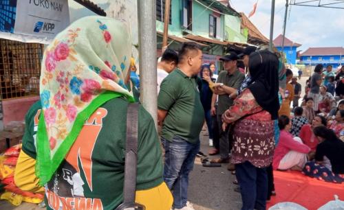 tim-pemenangan-rdps-bantu-korban-kebakaran-di-10-ilir