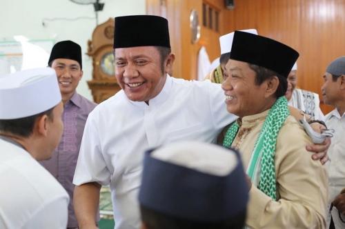 herman-deru-pesan-masjid-atqo-kumandangkan-adzan-dengan-merdu