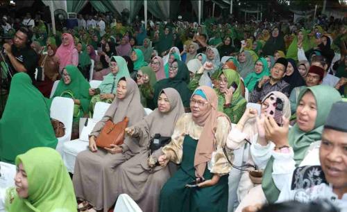 ribuan-warga-nu-ikuti-halal-bihalal-bersama-walikota-