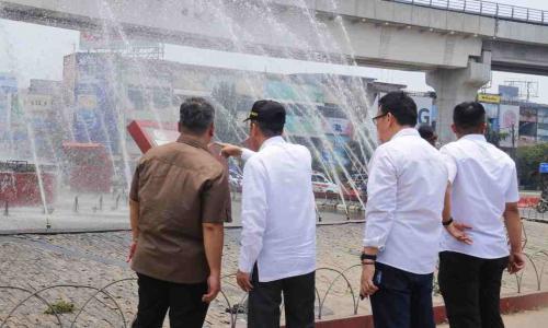 pj-walikota-minta-dinas-perkimtan-percantik-bam-masjid-agung-palembang