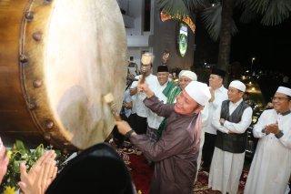 semarakkan-malam-idul-fitri-herman-deru-gemakan-takbir-di-griya-agung