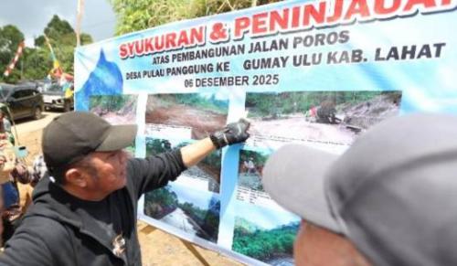 gubernur-sumsel-resmikan-jalan-poros-pulau-panggung-–-gumay-ulu-lahat
