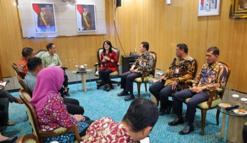 ratu-dewa-sambut-kepala-bkn-kanreg-vii-perkuat-sinergi-penataan-asn-di-palembang
